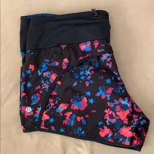 Lulu Lemon speed shorts 2.5